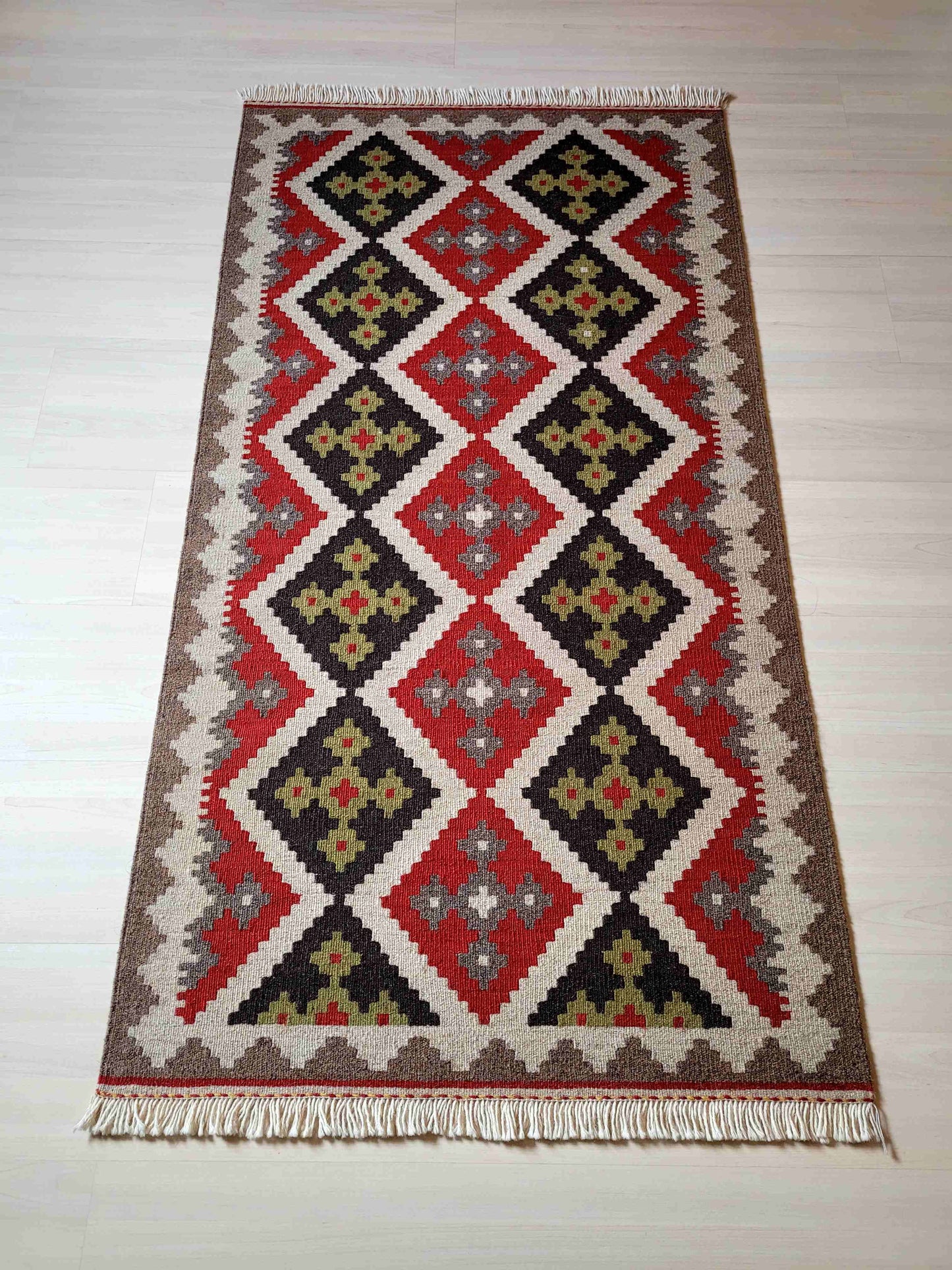 Kilim Teppich, eng gewebt