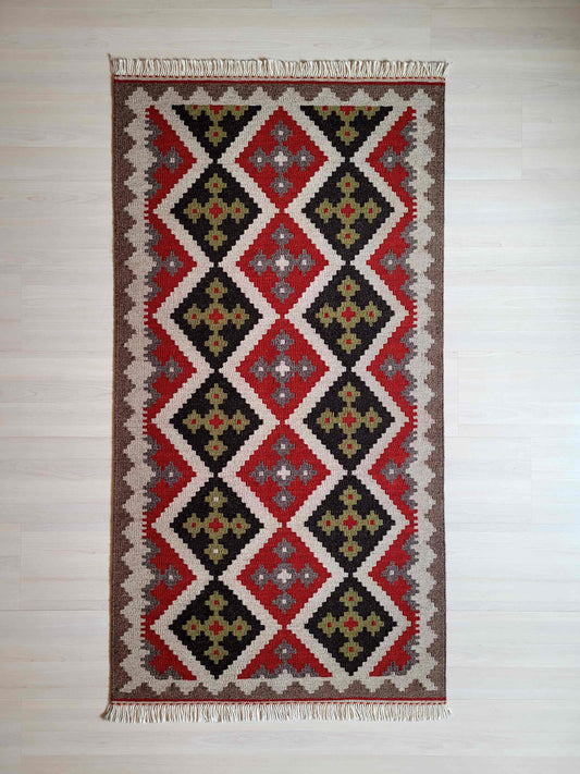 Kilim Teppich, eng gewebt