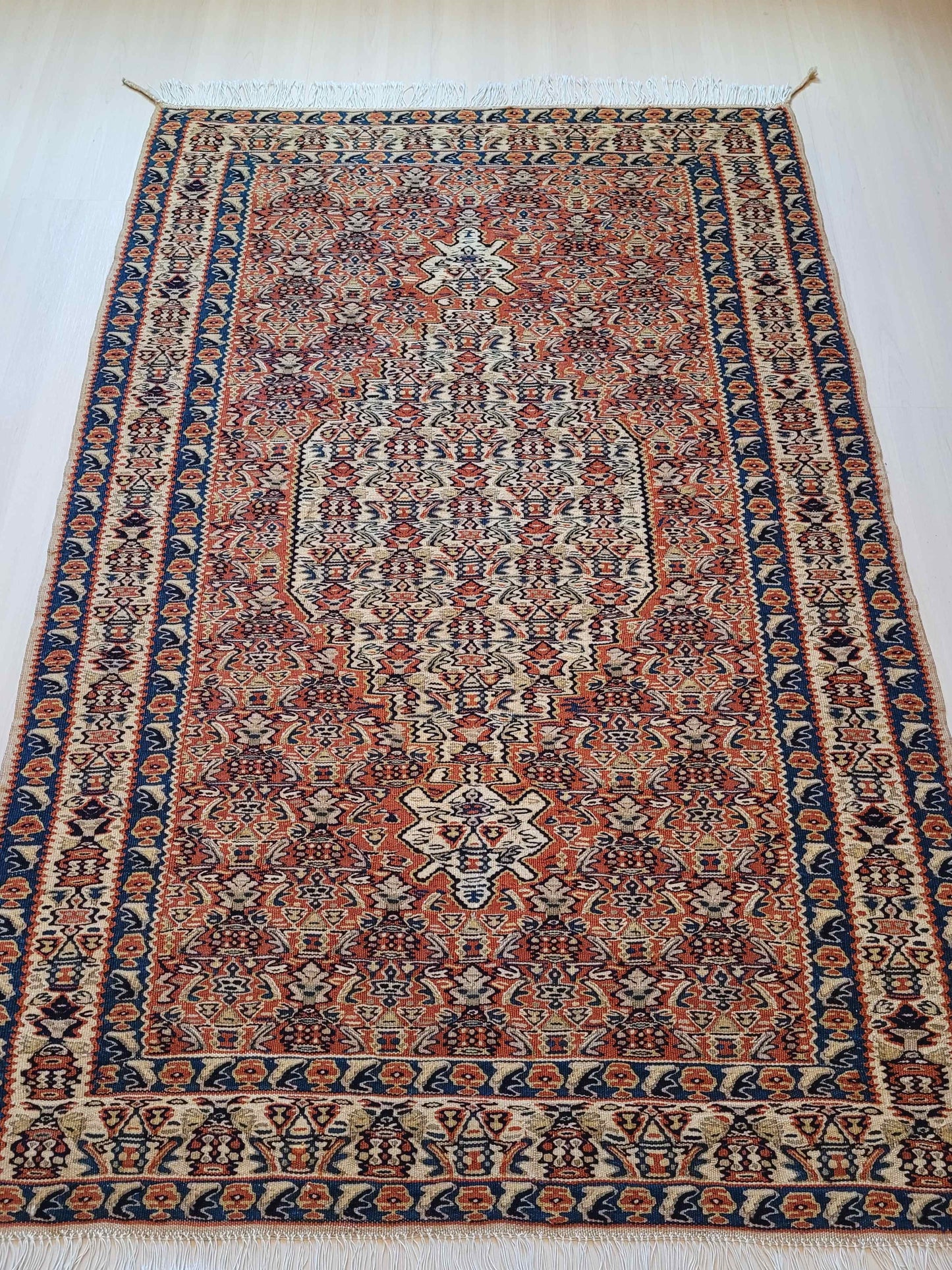 Kilim Senneh