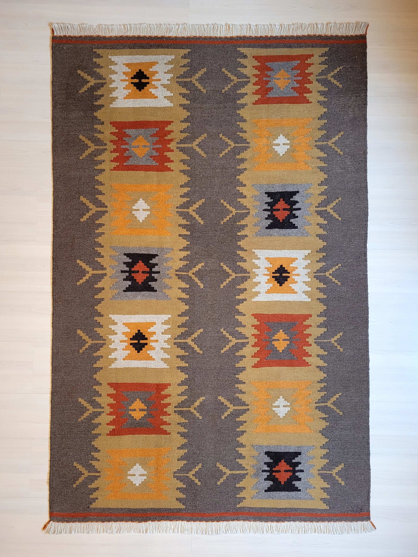 Kilim Qashqai, fein und eng gewebt