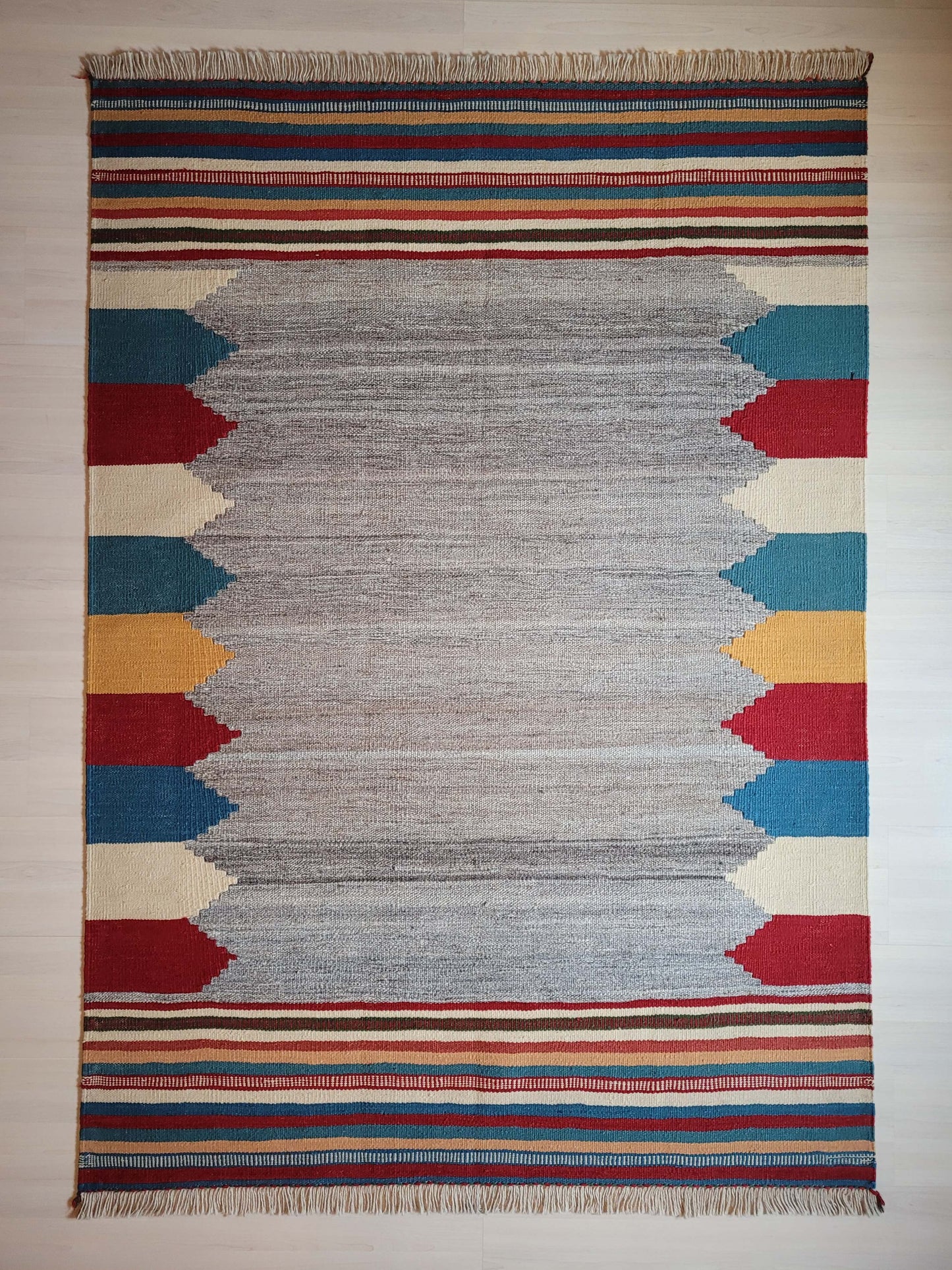 Kilim Qashqai, fein und eng gewebt