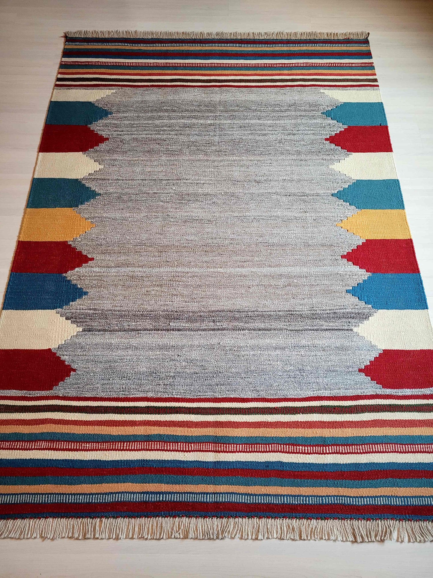 Kilim Qashqai, fein und eng gewebt